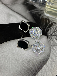 Серьги Diskobol эмаль jet 1