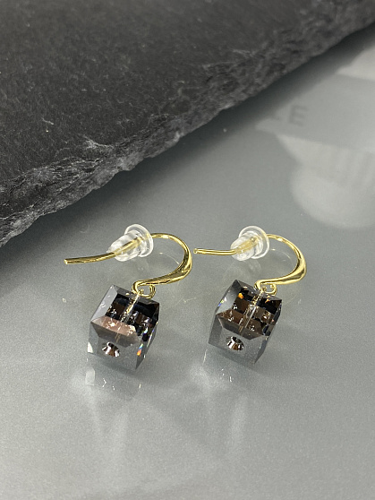 Серьги KR Kora 7mm silver night (крючок) Au