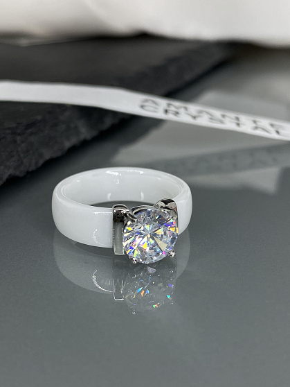 Кольцо керамика Brill белое 17р