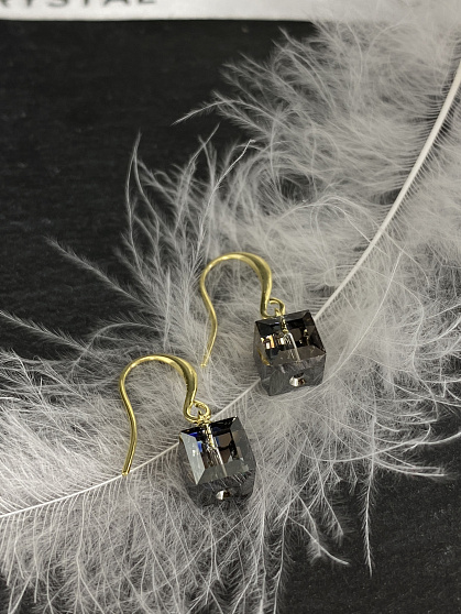 Серьги KR Kora 7mm silver night (крючок) Au